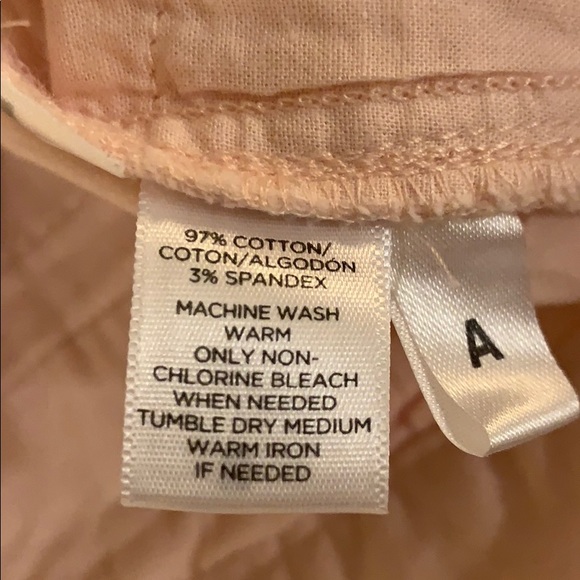 Loft Pink Cropped Capri’s - Picture 6 of 6